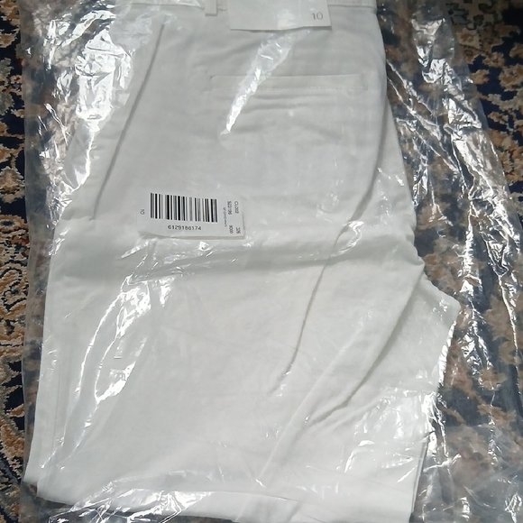 LOFT Crisp White Chino Pants - Picture 3 of 9